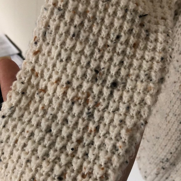 Medium sweater - Picture 2 of 3